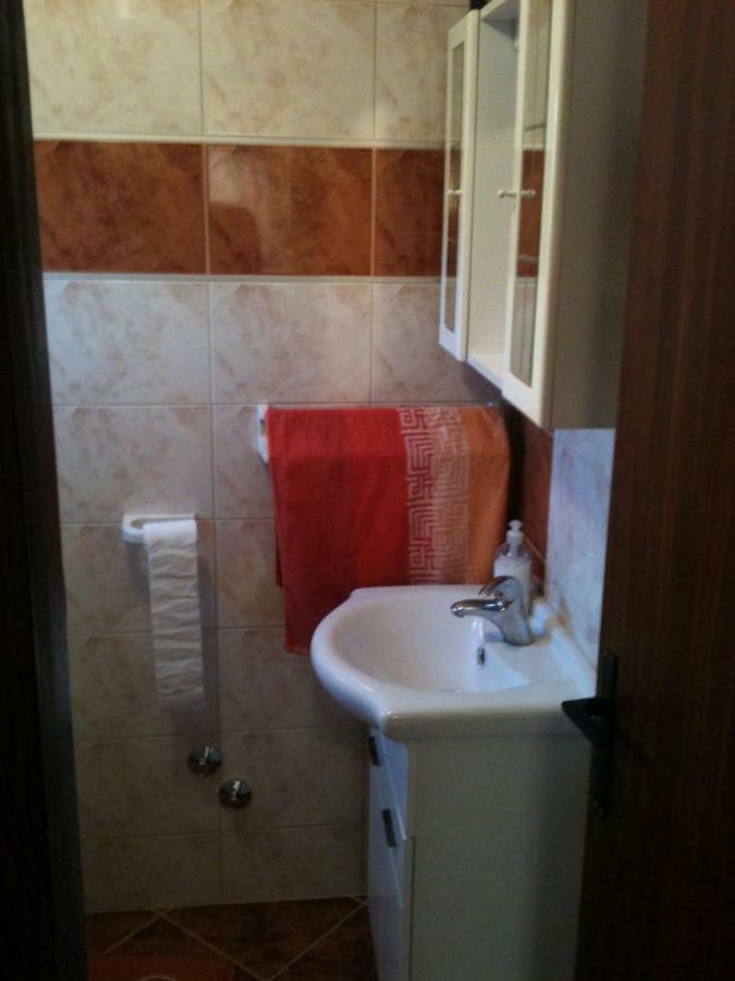 Apartments Bela - Sea View Lopar Exterior photo