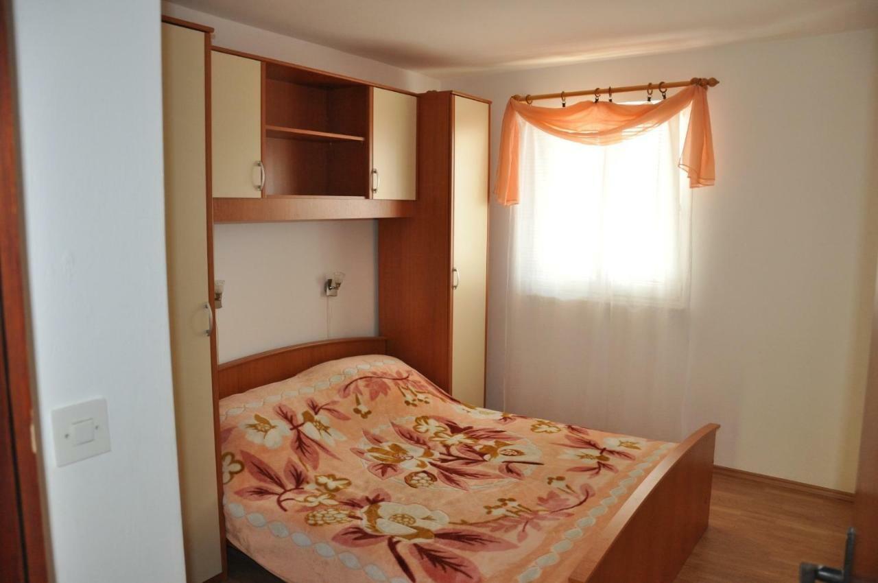 Apartments Bela - Sea View Lopar Exterior photo